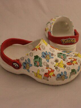 Crocs Kids C12 Pokemon Classic Clogs White Pikachu Charmander